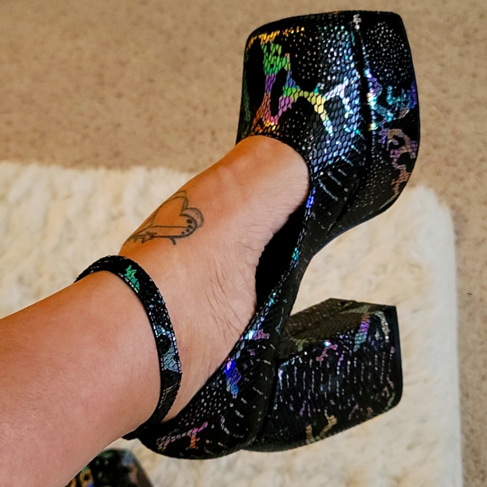 Heels shoe's